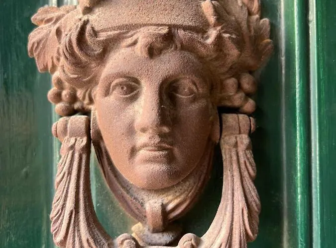 The Old Town Heritage House Semesterbostad *