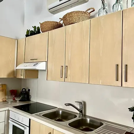 The Old Town Heritage House * 니코시아