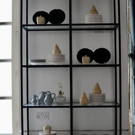 The Old Town Heritage House * 니코시아